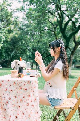 雏鸟幼儿小学生张婉莹