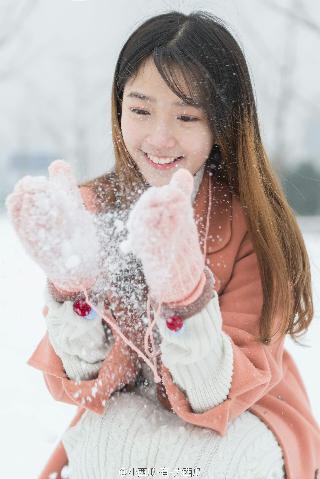 小荡货奶真大水多好紧视频