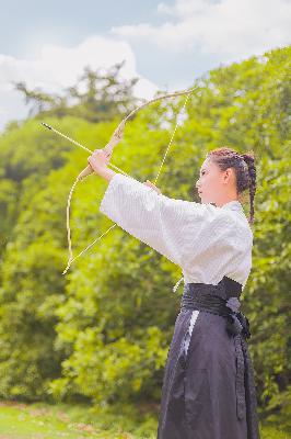 风流女管家,GOGOGO大胆艺术风格分析